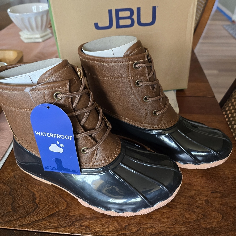 JBU kids size 3 water duck boots NIB